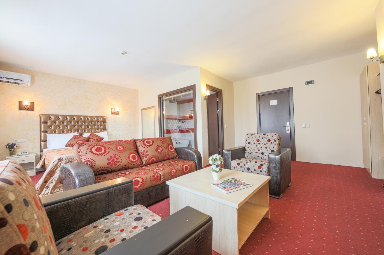 Hostapark Hotel Μερσίνη Εξωτερικό φωτογραφία