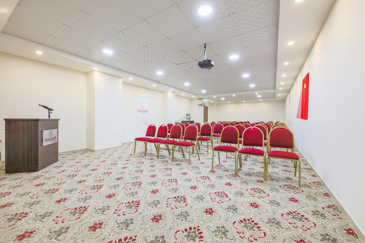 Hostapark Hotel Μερσίνη Εξωτερικό φωτογραφία